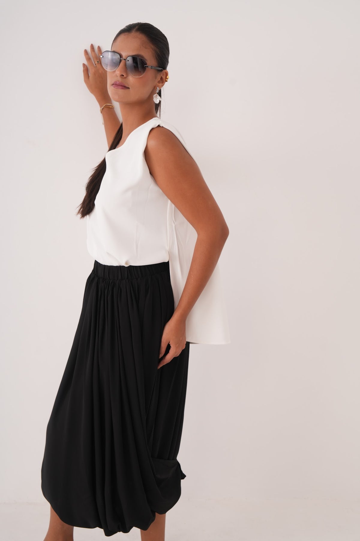 Oversized Power Shoulder Top in White - DSC05730.JPG