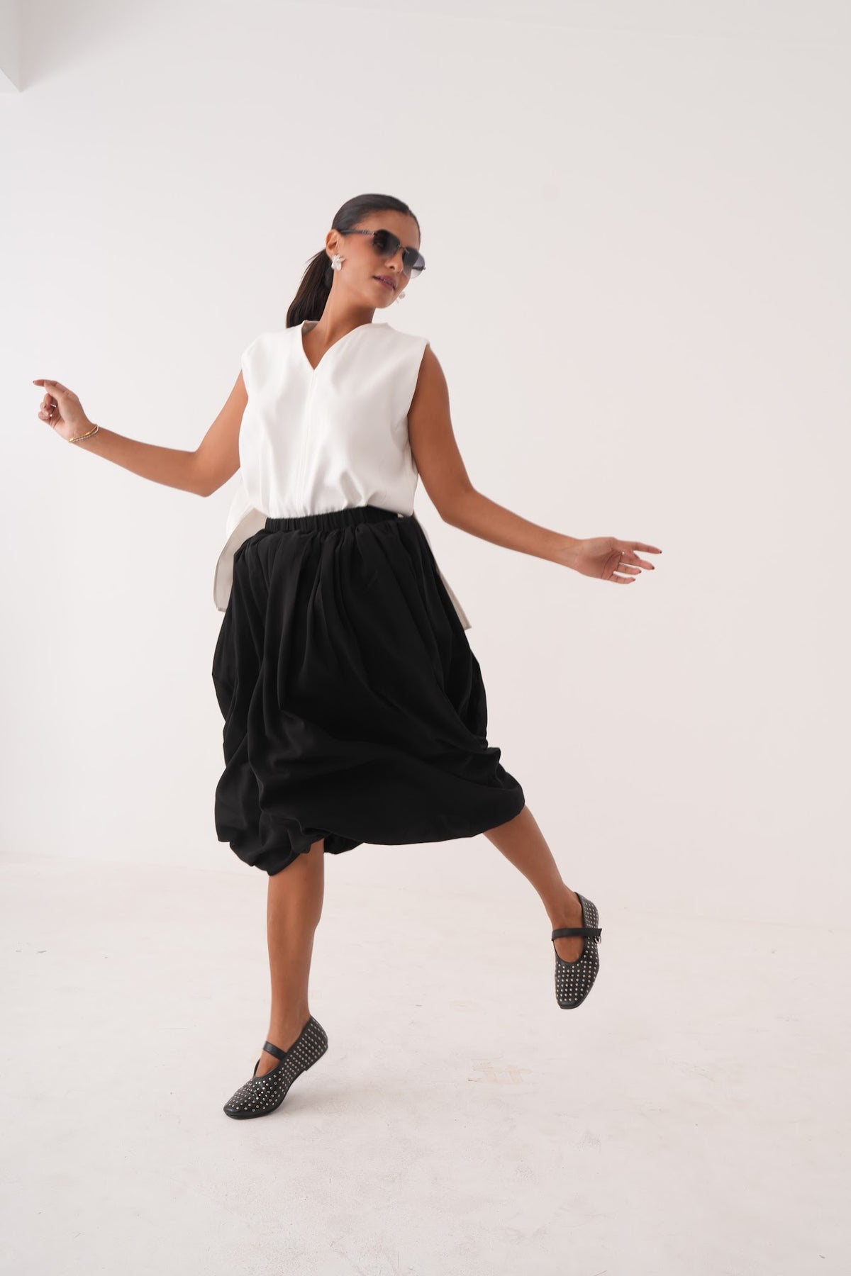Oversized Power Shoulder Top in White - DSC05690.JPG