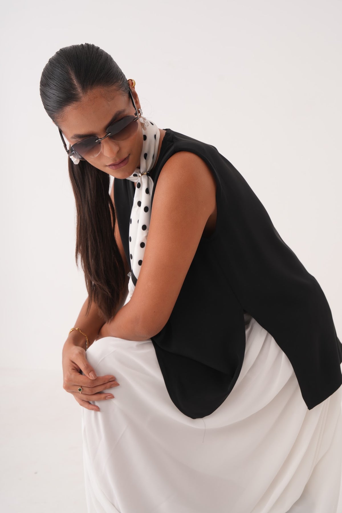 Oversized Power Shoulder Top in Black - DSC05630.JPG